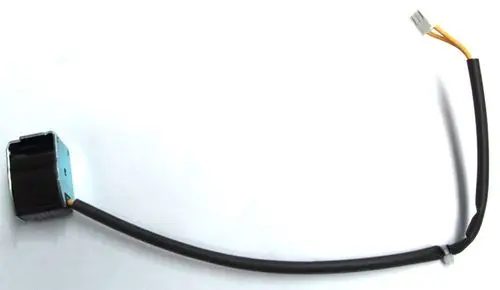 Daikin-Spule für ein 4-Wege-Ventil mit Kabelanschluss. Das Bauteil ist kompakt und hat einen schwarzen Gehäusekörper.